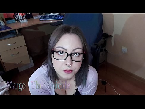 ❤️ Moza sexy con lentes chupa un consolador profundamente ante a cámara ❤ Vídeo de puta en % gl.redporn-tv.ru %