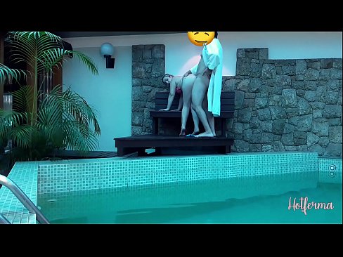 ❤️ O xefe invita a criada á piscina, pero non puido resistirse a un quente ❤ Vídeo de puta en % gl.redporn-tv.ru %