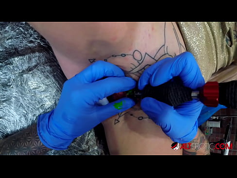 ❤️ Sully Savage, moi tatuada, tatuouse no clítoris ❤ Vídeo de puta en % gl.redporn-tv.ru %